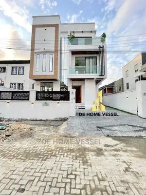 5bdrm Duplex in Ikota for sale