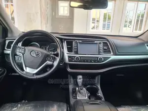 Toyota Highlander 2015 Black