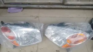 Set of Headlamp RAV4 2005