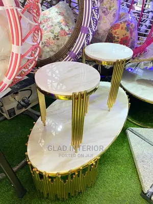 Mable Center With Stool