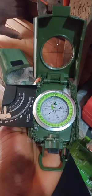 Original Compass With Scale-Marked Glass