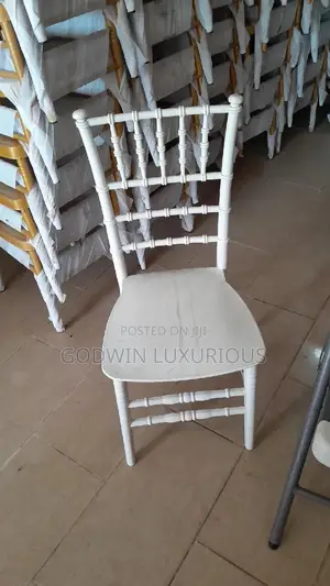 Plastic Chiavari Chairs