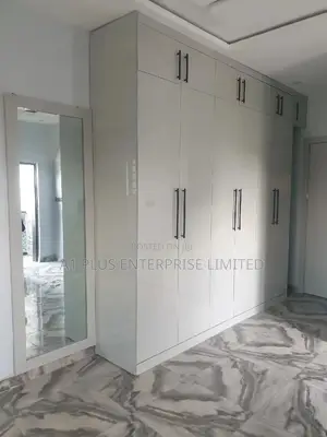 Master Bedroom W3.4m×H2.8m Closet Wardrobe With Side Mirror