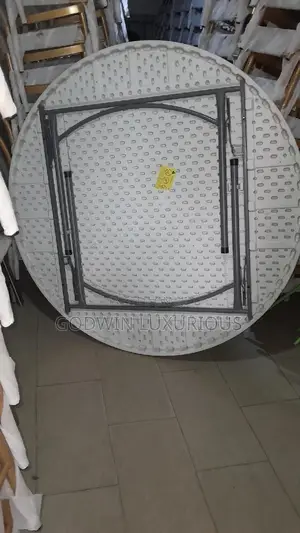 5 Feet Round Table