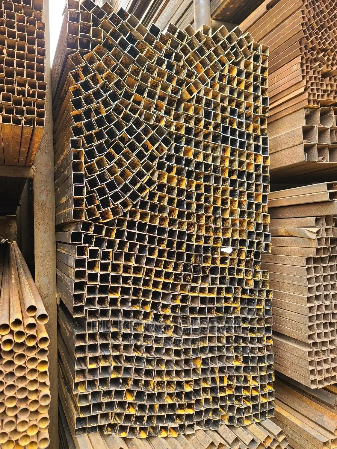 11⁄2x11⁄2x1mm Square Pipe (40x40)