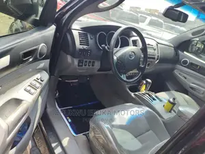 Toyota Tacoma Double Cab V6 Automatic 2010 Black