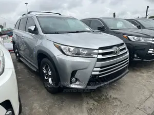 Toyota Highlander 2018 Silver