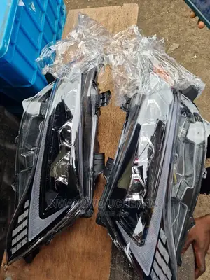 Headlamp Toyota Venza LED 2009 to 2015 Yahoo Original