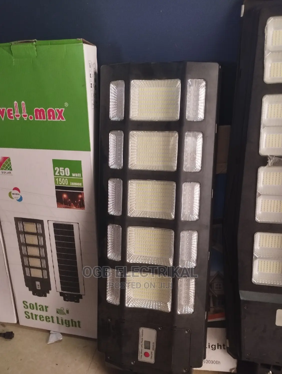 Sensor and Non Sensor Flood Light