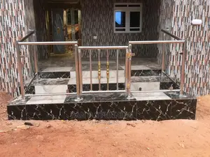Glass and Combi Unique Rail
