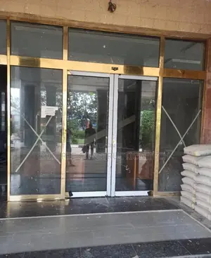 Sensor Door