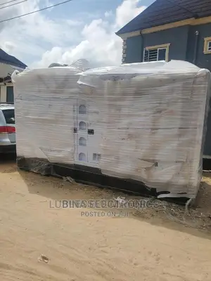 Brand New Perkins 700 Kva Soundproof DIESEL Silent Generator
