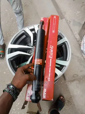 Back Shock Absorber Toyota Sienna 06 Model