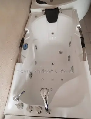 Single Headrest Jacuzzi Bath Tub