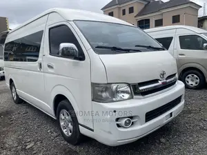 Toyota HiAce 2015 White
