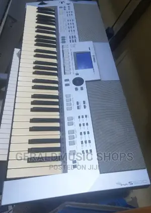 Yamaha PSR S500