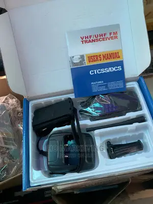 Portable Hand Held Motorola Gp-366 Walkie Talkie