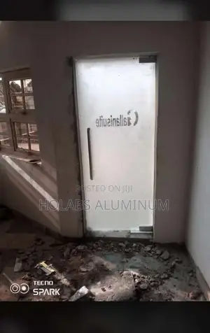 Swing Door Single