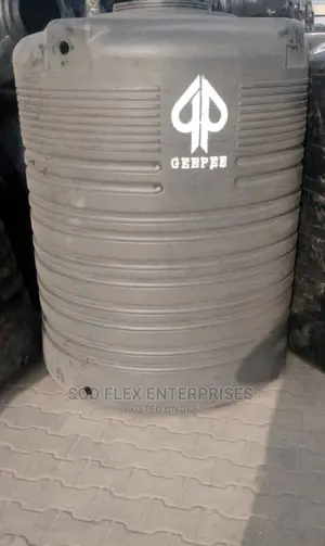 2000 Liter Geepee Tank
