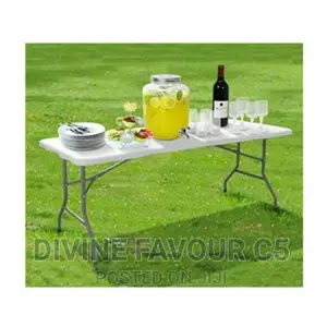 Foldable Banquet Table 10 Seater 6 Ft for Hotels and Home.