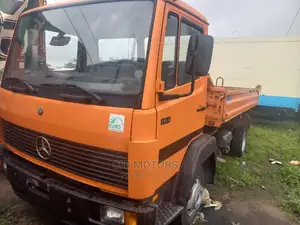 Mercedes 814 Tipper Orange