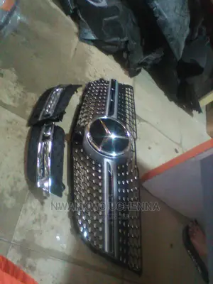 Grill X LED Light for Ml and Gl 2007 to 2012