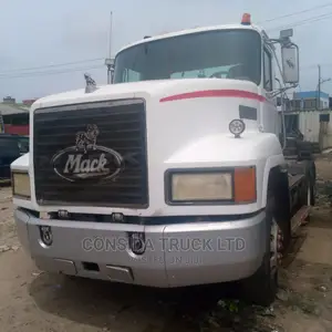 Mack CH White 1999