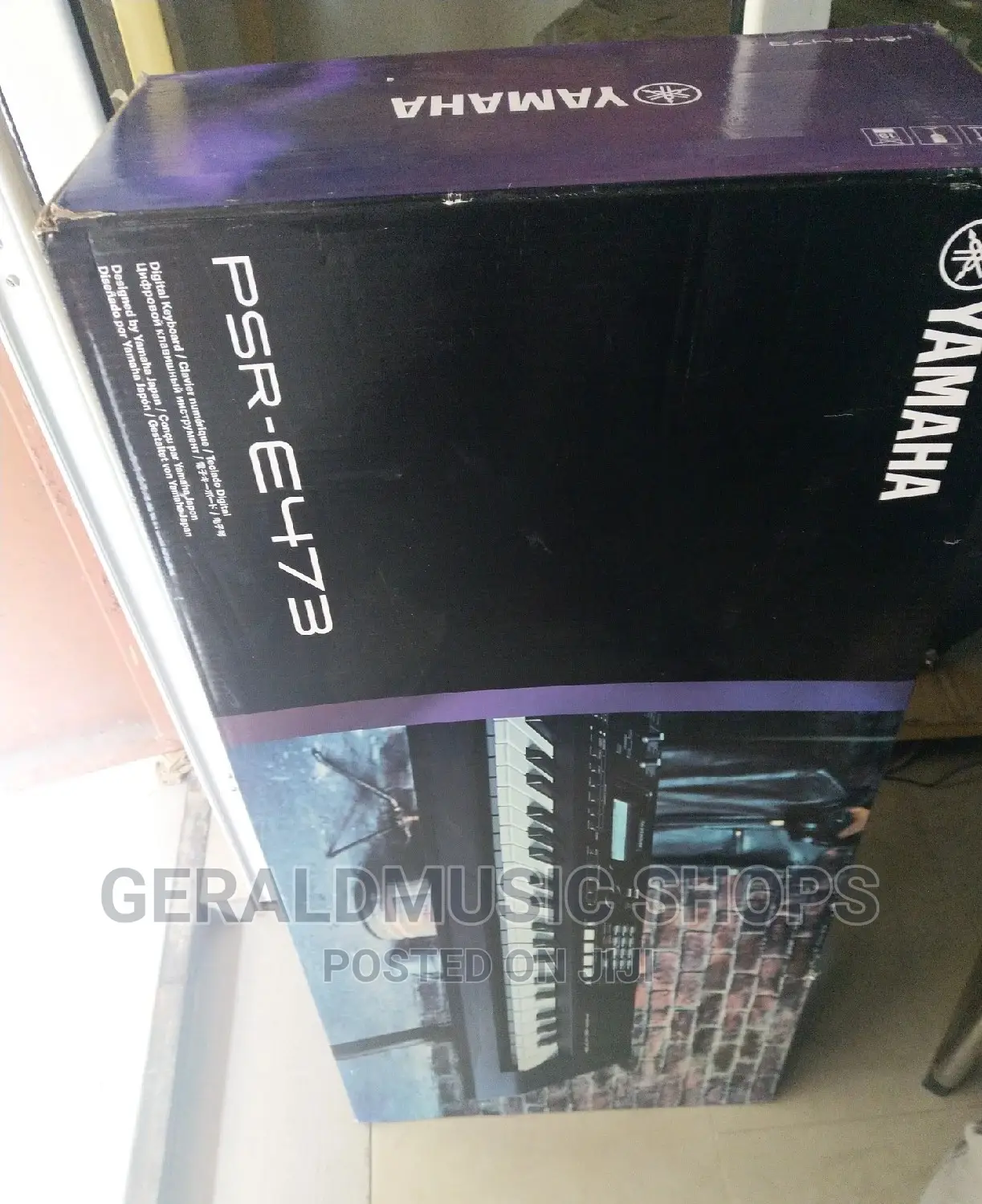 PSR 473 Yamaha Keyboard