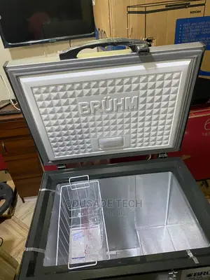 Stylish Bruhm 160liters Chest Freezer + Key Lock