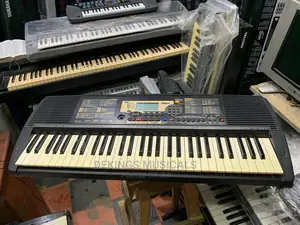 Yamaha Portatone Psr-225 Portable Power Grand 61 Keyboard