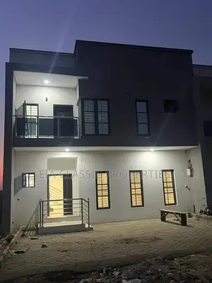3bdrm Duplex in Besides Sunnyvale, Galadimawa for sale