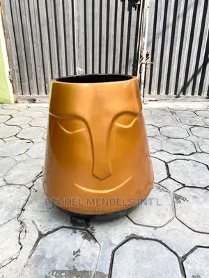 Face Fiberglass Flower Pots/Vase/Planters for Bulk Sale