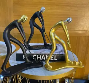 Decor Figurine