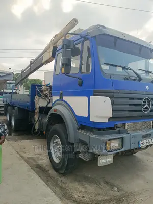 Mercedes Hiab 12 Tonnes 10 Tyres