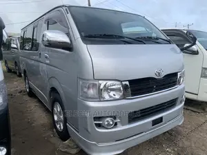 Toyota HiAce 2012 Silver
