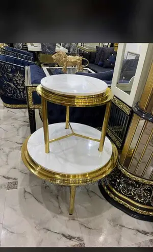 Royal Center Table With Sized Stool
