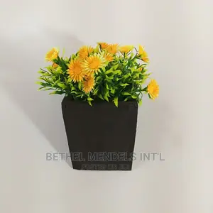 Wholesale of Well Crafted Wooden Hanging Flower Vases