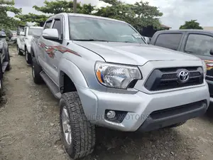 Toyota Tacoma Double Cab V6 Automatic 2012 Silver