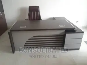 Executive Director Office Table With Extension