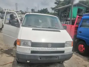 Volkswagen Transporter 2002 White