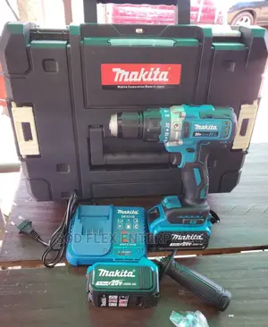 20v Makita Impact Drill With Chuks