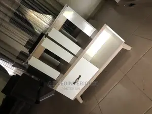 Coffee/ Center Table With Side Stools