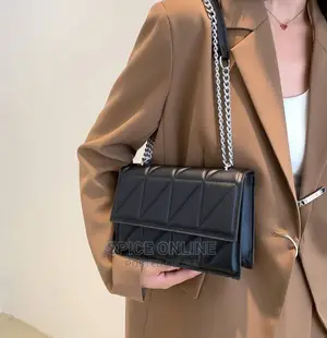Vvip: Mini Chain Bag