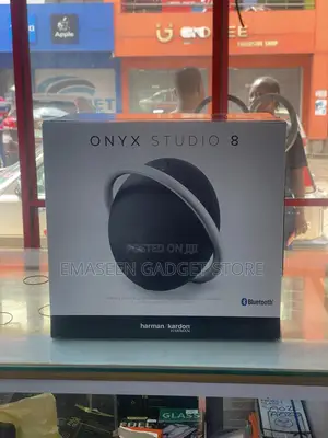 Onyx Studio 8