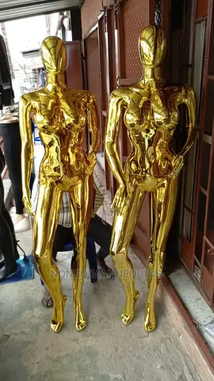Size 12 Faceless Gold Chrome Female Display Dummy