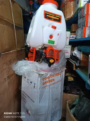 Comfortable Garden 2-Stroke Chemical Sprayer With Pump