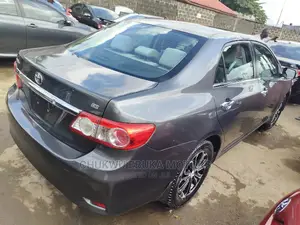 Toyota Corolla 2012 Gray