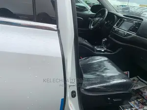 Toyota Highlander 2018 Silver