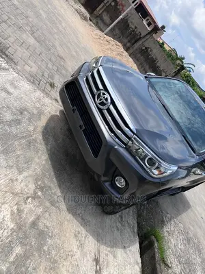 Toyota Hilux 2017 Gray