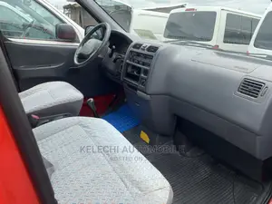Toyota HiAce 2001 Red